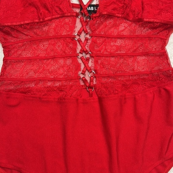 Red Rehab Lab Lace Bodysuit size L - Picture 3 of 11